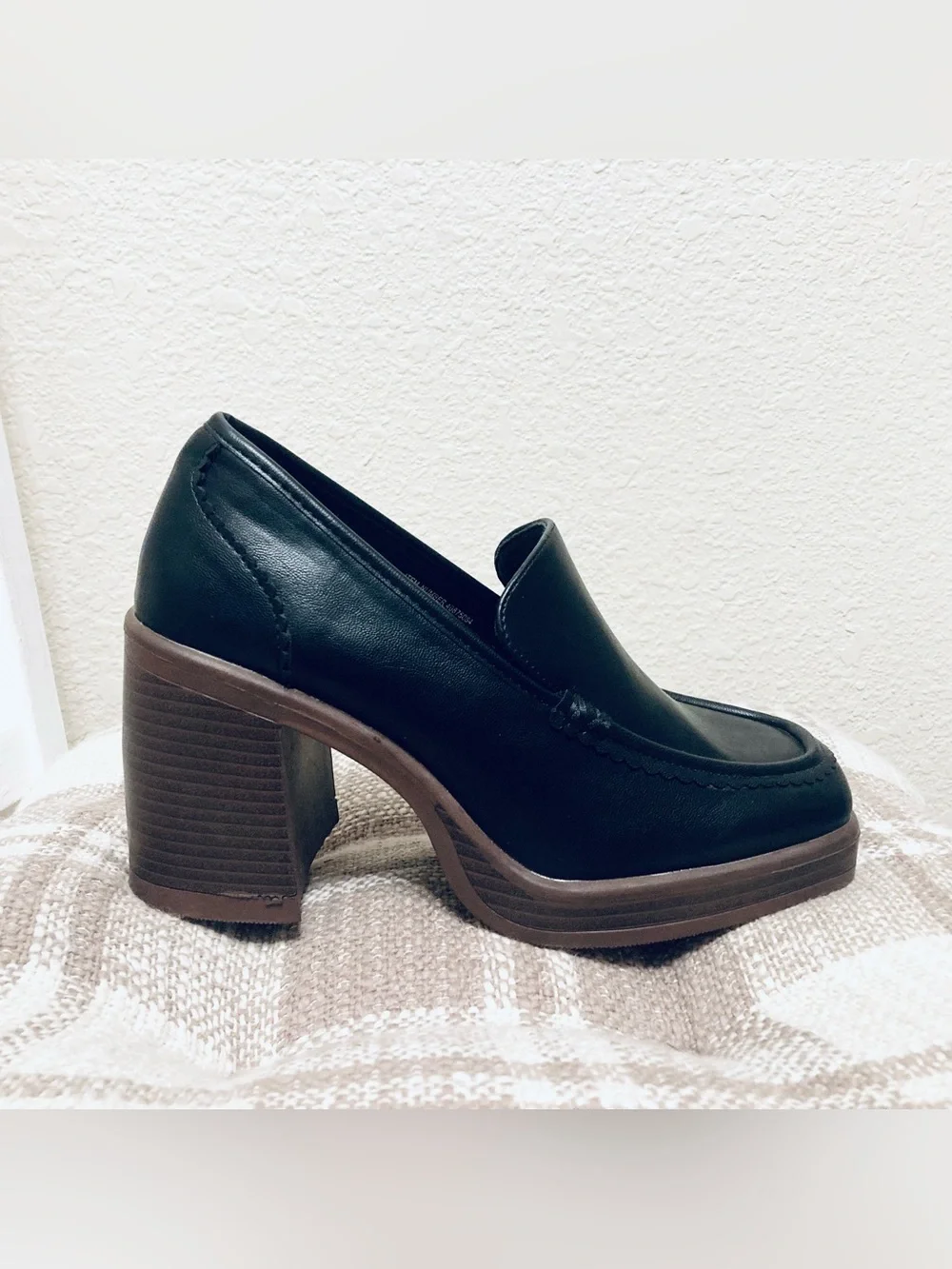 Torrid Shoes Womens  7.5 Wide Width Mock Toe Platform Loafers Mary Jane Black